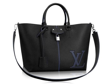 The New Louis Vuitton Pernelle Tote is Great for Big Bag Lovers 